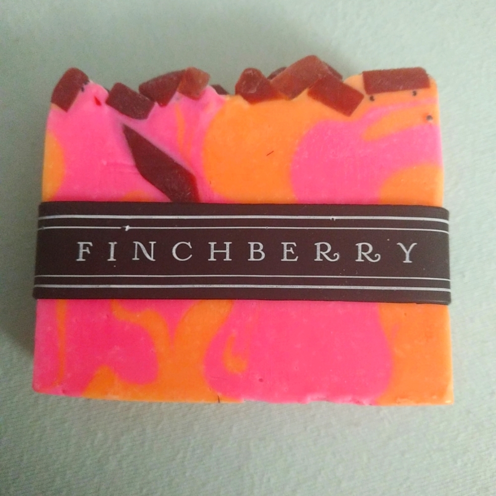 Hallmark TART ME UP Soapery designer soap & dish